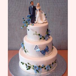 Торт "С фигурками жениха и невесты"