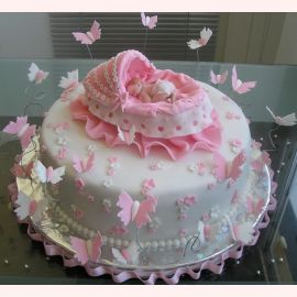 Торт на рождение девочки "Младенец и бабочки"
