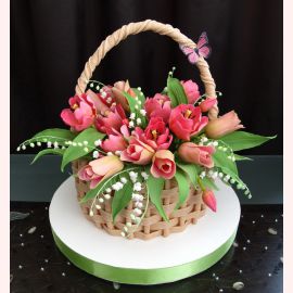 Торт на 8 марта "Корзина с розовыми тюльпанами" 