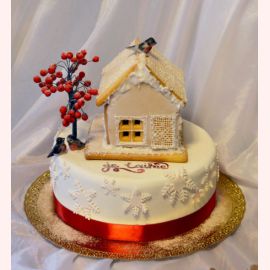 Торт на Новый год "Рябина и пряничный домик"