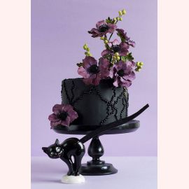 Торт "Орхидея с черными бусами"