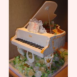 Торт "Именной рояль"