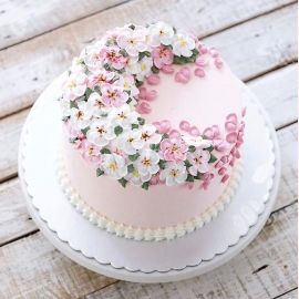 Торт с цветами из крема "Цветочки сирени"