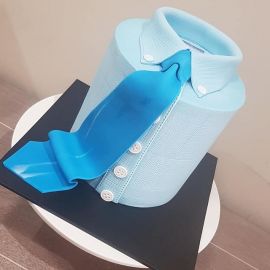 Торт "Голубая рубашка с галстуком"