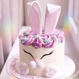 Торт "Кролик в цветочках"