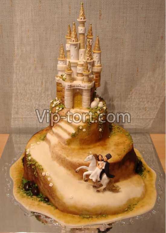Свадебный торт "Дворец любви"