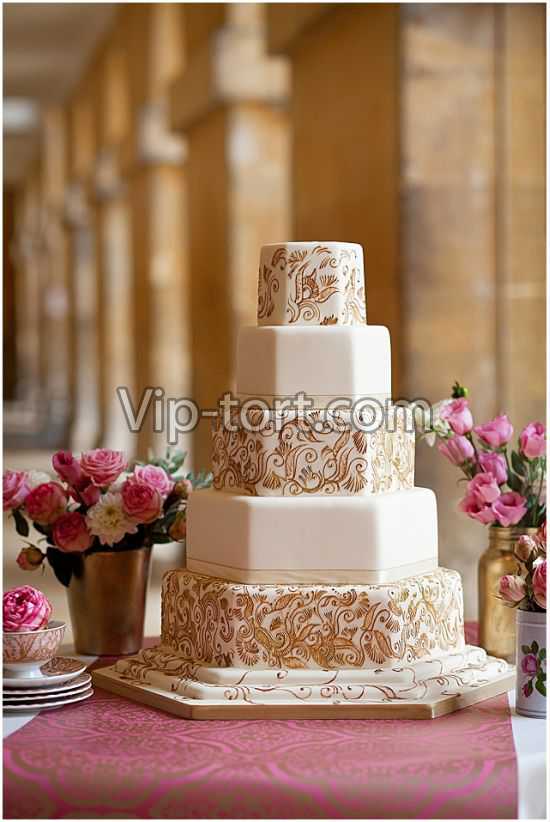 Свадебный торт "Узоры"