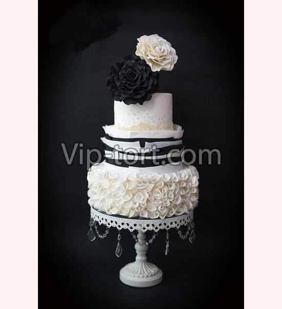 Свадебный торт "Черно-белые розы"