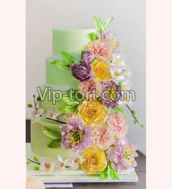 Торт "Сочно- салотовый с цветами"