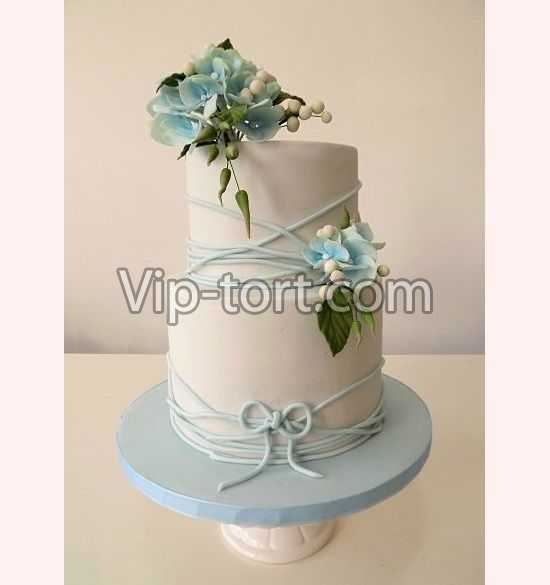 Торт "Цветы голубой фрезии"