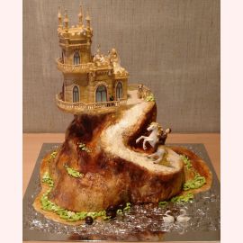 Свадебный торт "Замок на вершине горы"