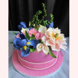 Торт на 8 марта "Розовый торт с цветами"
