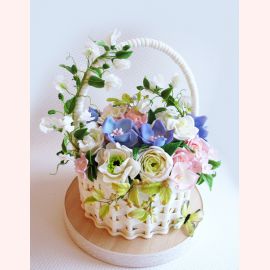 Торт на 8 марта "Корзина с цветами"