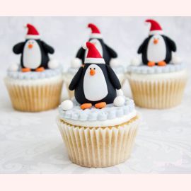 Новогодние капкейки "Пингвинчик в новогодней шапке"