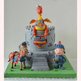 Торт "Дракон на замке рыцаря!"