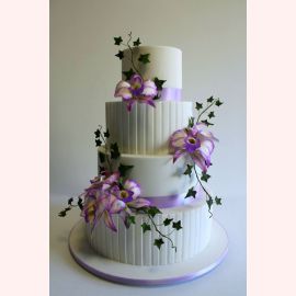 Торт "Орхидеи бело- фиолетовые"