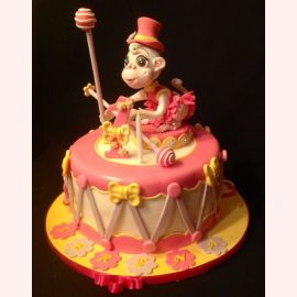Торт "Мартышка на цирковом велосипеде"