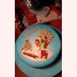 Новогодний торт "Снеговик и олененок"