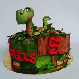 Торт "Милый динозаврик"