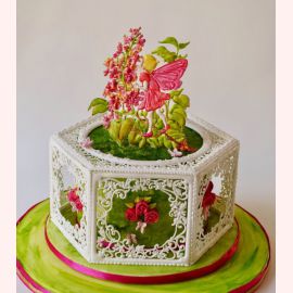 Торт "Прекрасная дюймовочка и цветок"