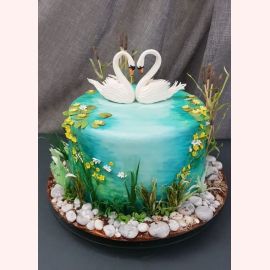 Торт "Влюбленные лебеди"